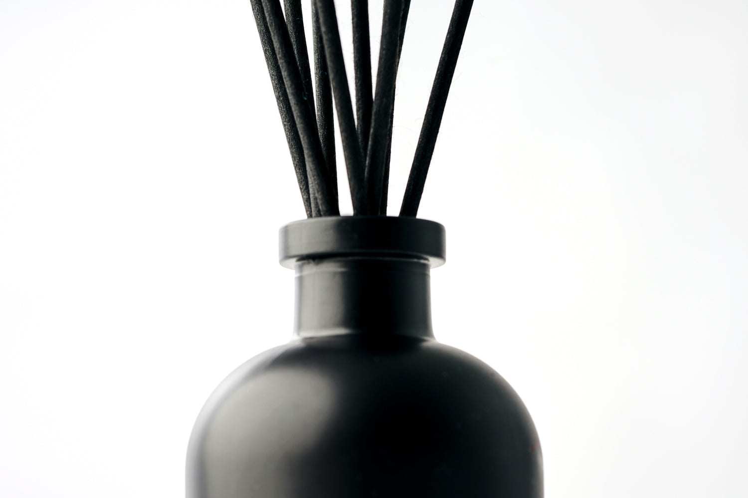 LUXURY NATURAL REED DIFFUSER - HIBISCUS AMBER - Hadobody